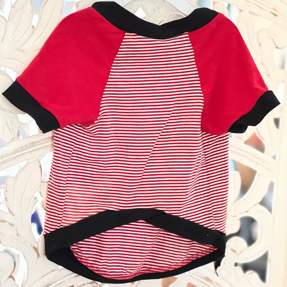 Skull and Crossbones Heart T with Rhinestone, SPF30 - Picture 3 of 4